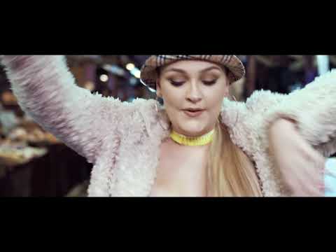 VIDEO: Holly Rey - You