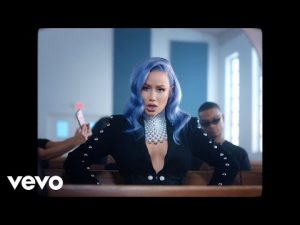 VIDEO: Iggy Azalea - Sally Walker (Mp3)