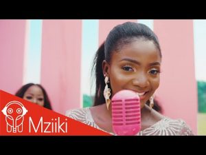 VIDEO: Simi - Ayo