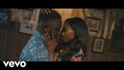 VIDEO: Moelogo – On Me