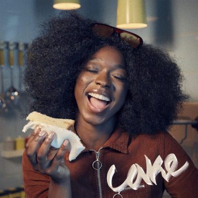Juls Ft. Mr Eazi - Cake
