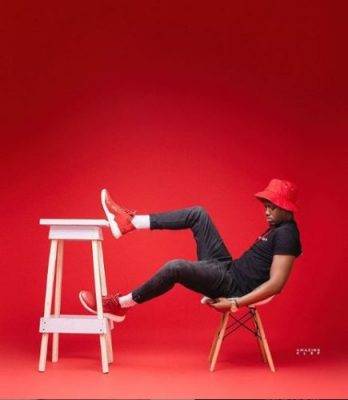 Vector – The Man With A Gun