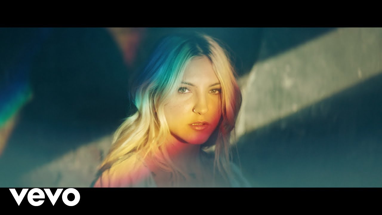 VIDEO: Julia Michaels - If You Need Me