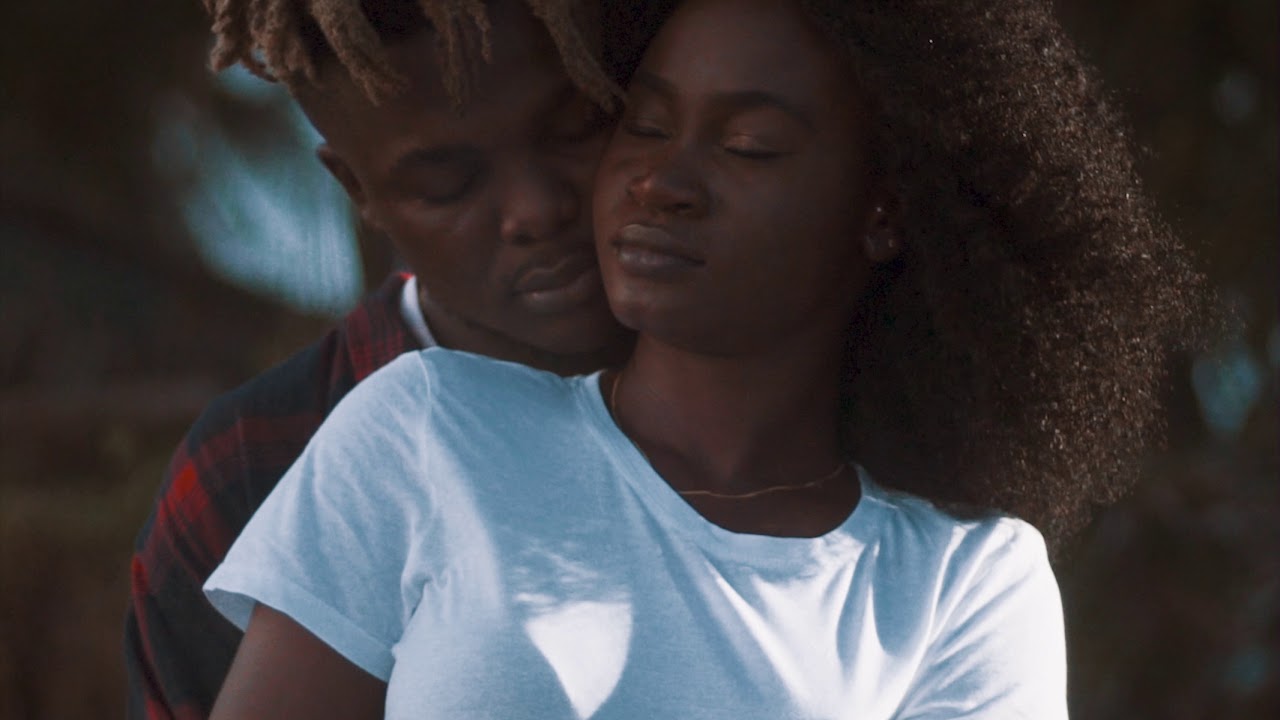 VIDEO: Quamina Mp Ft. Kwesi Arthur - Like I Do