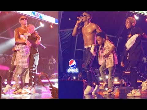 Watch The Moment Wizkid Brought Two Small Boys On Stage At Starboy Fest 2019 (Full Video)