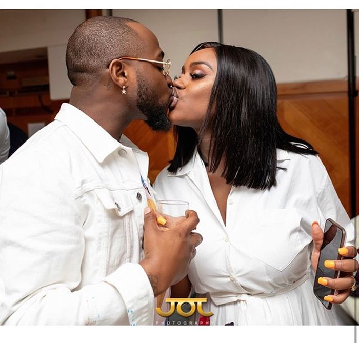 After A Little Misunderstanding Davido And Wife, Chioma Follows Each Other Back On Instagram