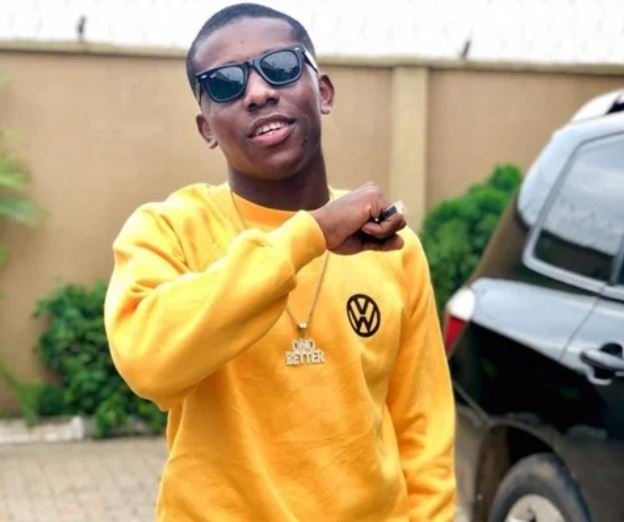 Mad O! Watch How Small Doctor Enters A Stage With His Multi-million Naira Bentley (Video)