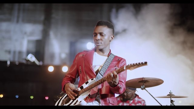 Frank Edwards - Suddenly (Audio + Video)