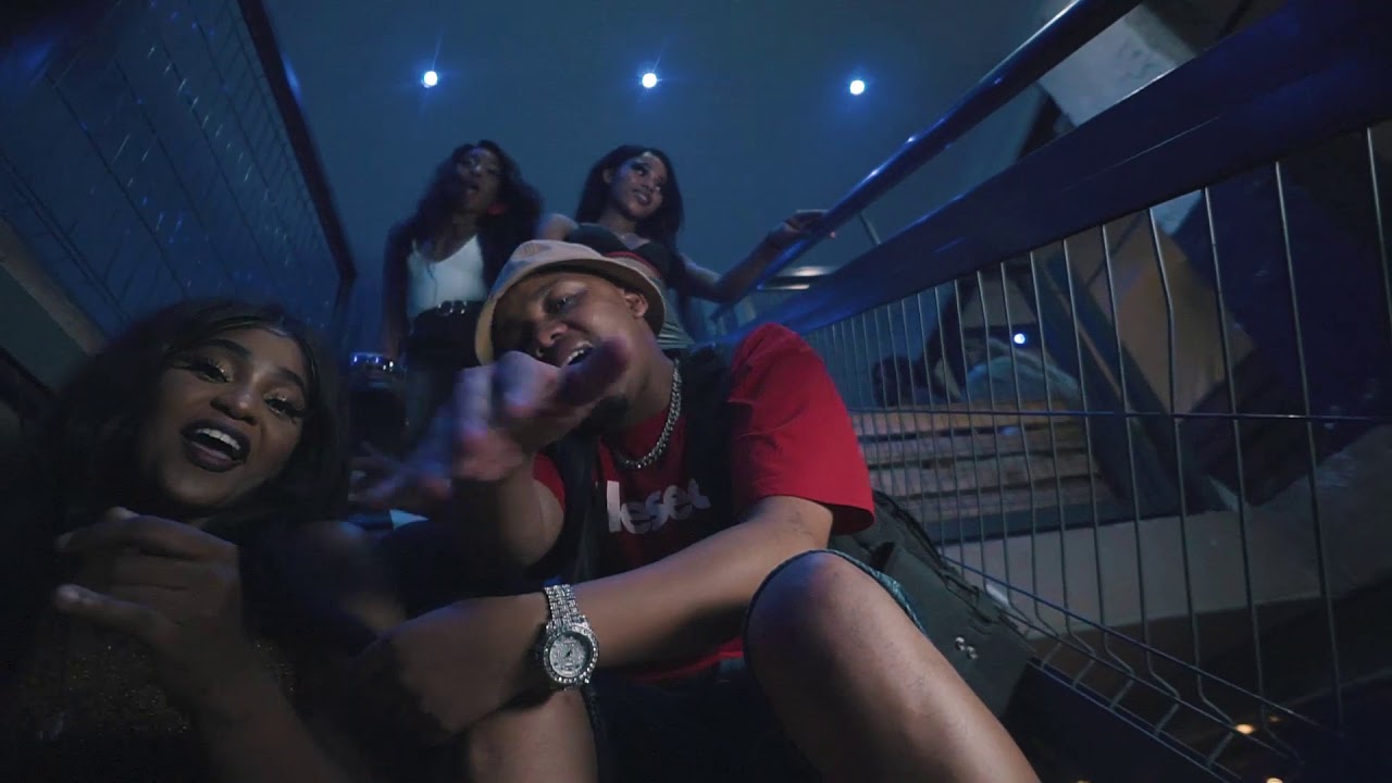 Q Deep Ft. Emza & Anele - Emabozeni (Audio + Video)