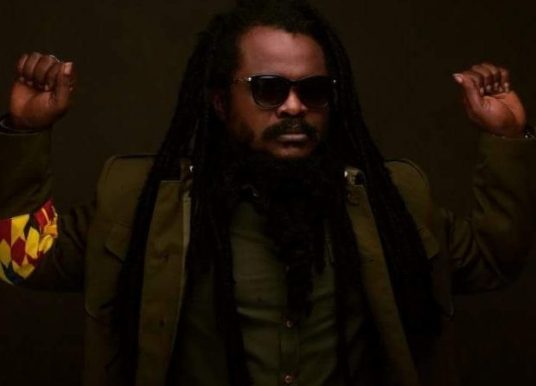 Ras Kuuku - Me Do Rasta Ft. Ebony Reigns