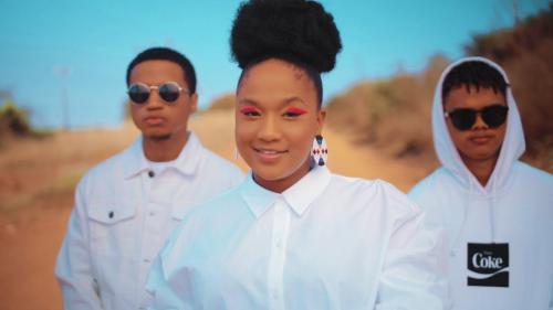 VIDEO: Claudio x Kenza Ft. Simmy - Ziyon Mp4 Download