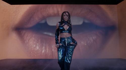VIDEO: Tinashe – Die A Little Bit (Remix) Mp4 Download