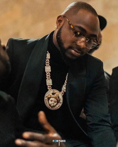 Davido Signs “Liya” First Female Artist To His DMW Records