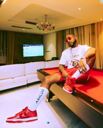 Davido Blasts Bloobar says "I can buy this place 10 times over" (Watch video)
