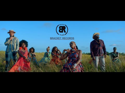 VIDEO: Bracket - African Woman