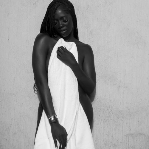 Tiwa Savage Breaks The Internet With Sexy Half Naked Photos