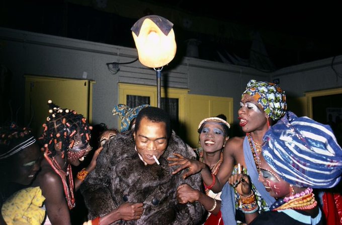 Shocking!!! Late Fela Kuti tweeted that "He Will See His Fans In 2021", People reacted