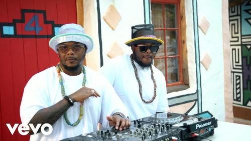 VIDEO: Major League DJz, Abidoza - Dinaledi Ft. Mpho Sebina