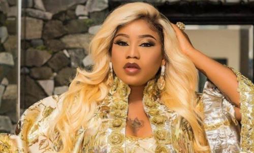 Nigerians Slams Toyin Lawani For Posing N*de To Promote A Product (Photos)
