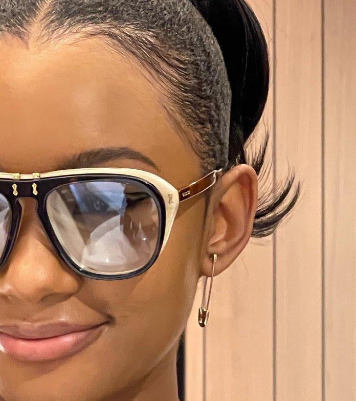 Temi Otedola Shows Off 14 Karat Gold ‘Safety Pin’ Earrings Worth N114K