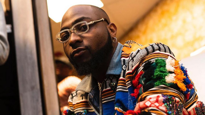 Davido blows hot, lay curse for getting a bad car after paying heavily (Details)