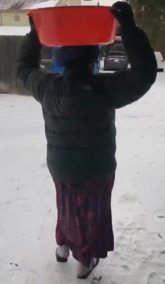 Nollywood actress, Bukky Wright laments over electricity, water scarcity in America (Video)