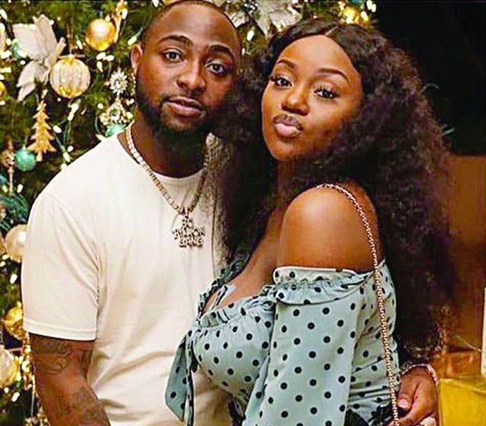 REVEALED!!! Chioma broke up with Davido, moved out since October – Blogger makes shocking claims