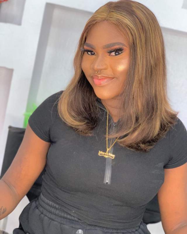 Lady offers herself to any man who can tattoo her name on their body (Video)