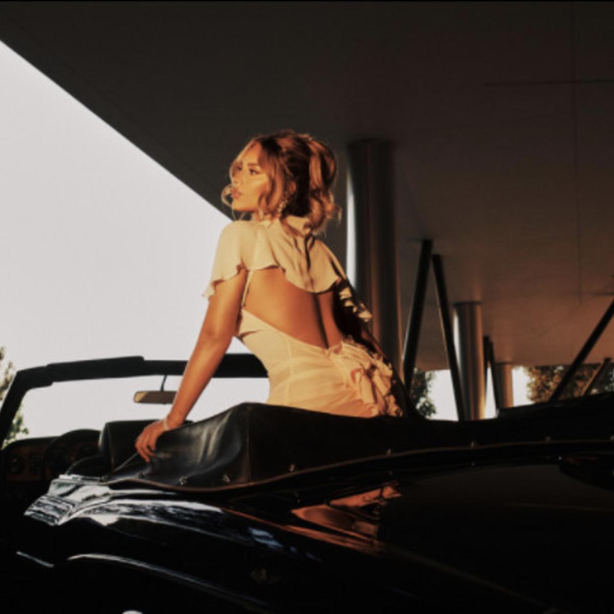 Alina Baraz - Alone With You mp3