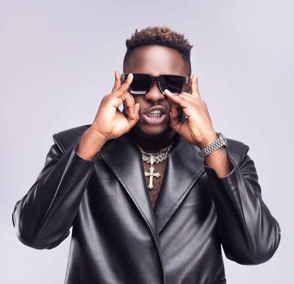 Medikal - Horror (Prod. By UnkleBeatz)