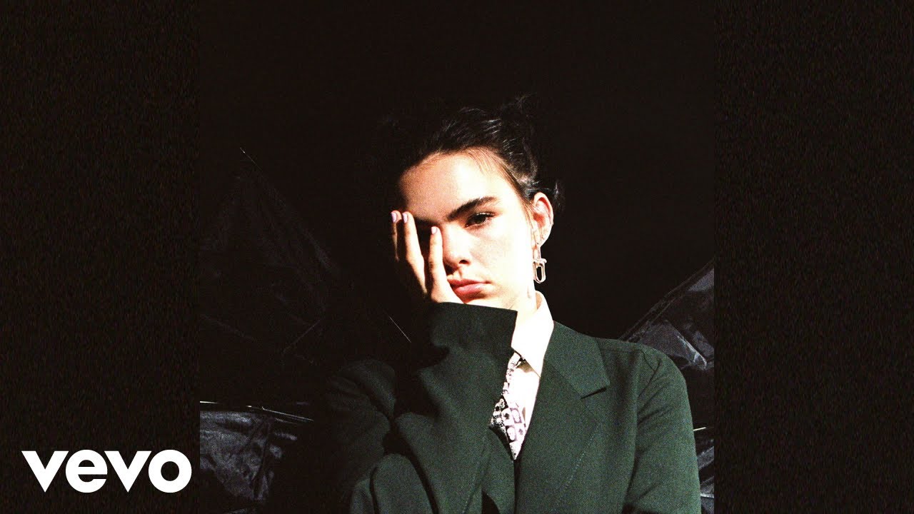 BENEE - Somebody That I Used to Know