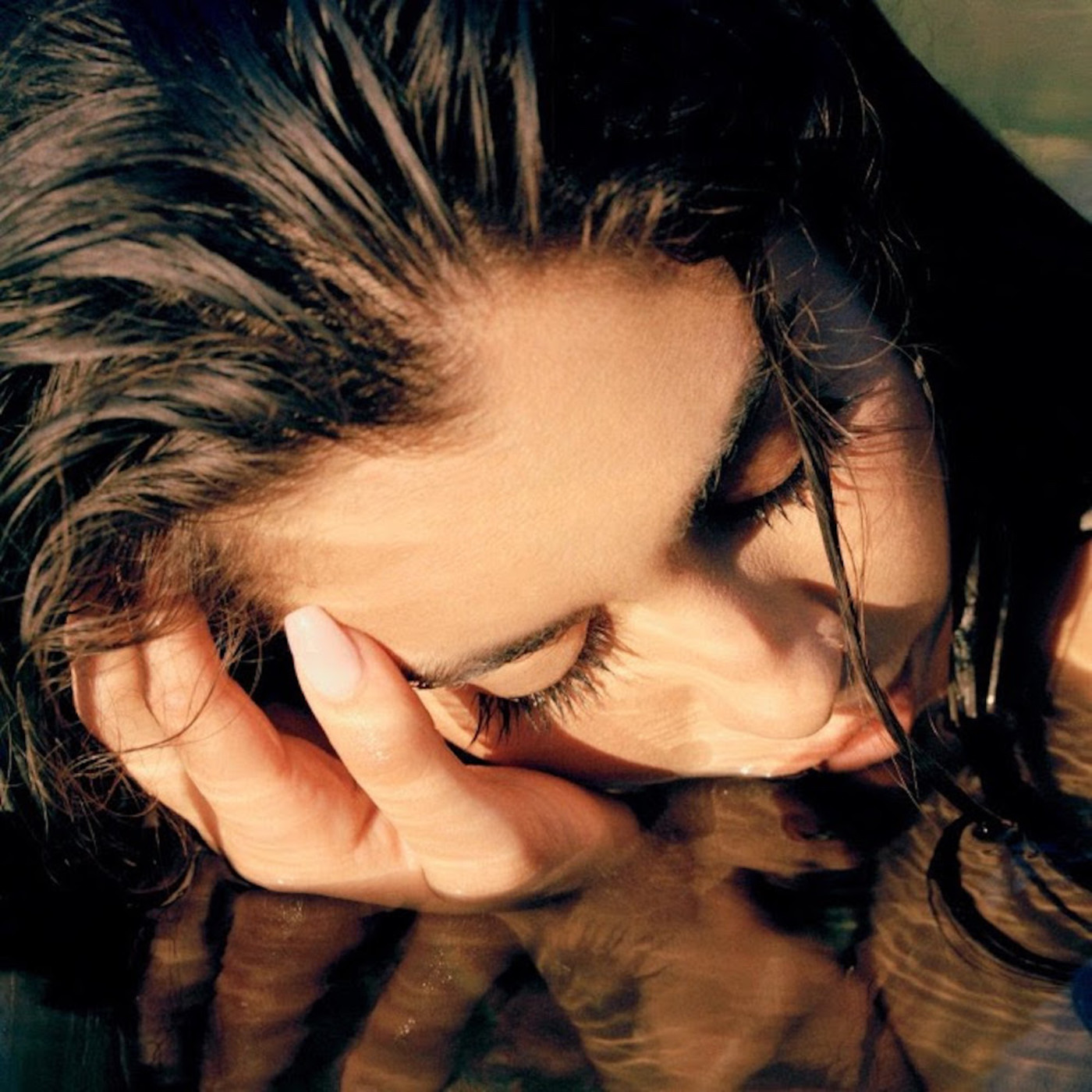 Lauren Jauregui – Scattered Ft. Vic Mensa