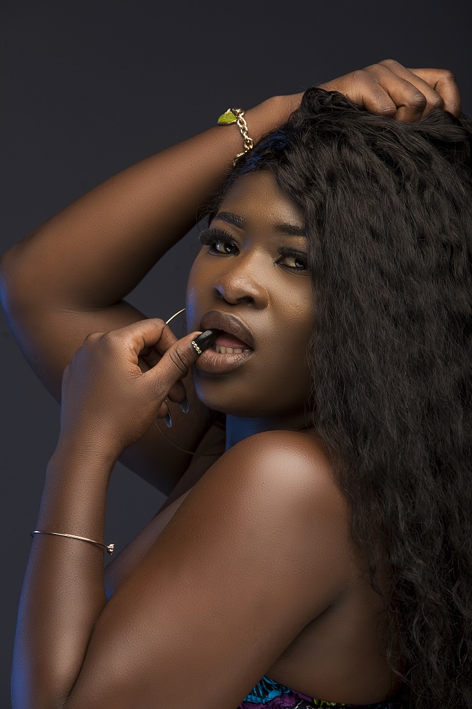 Sista Afia – E Dey Shake Ft. Leflyyy