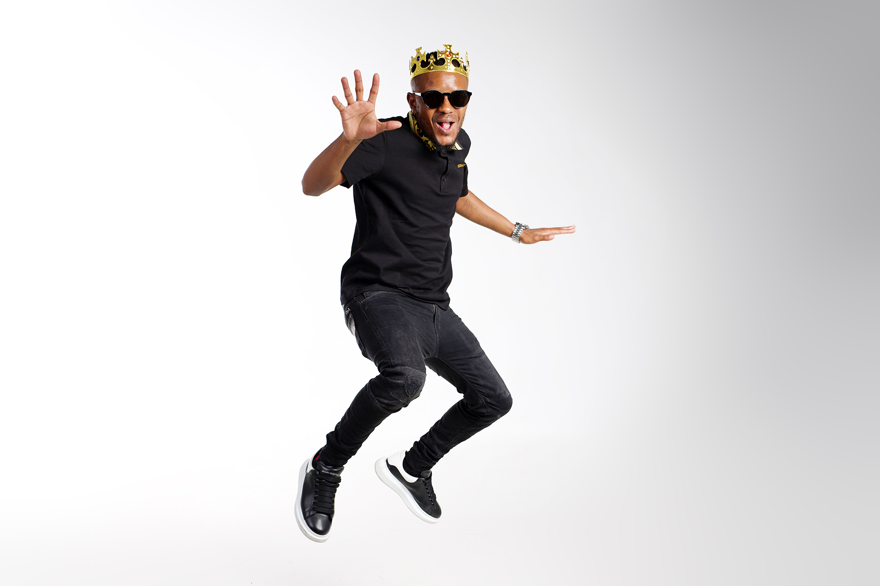 Kabza De Small & DJ Maphorisa - Emhlabeni Ft. Young Stunna