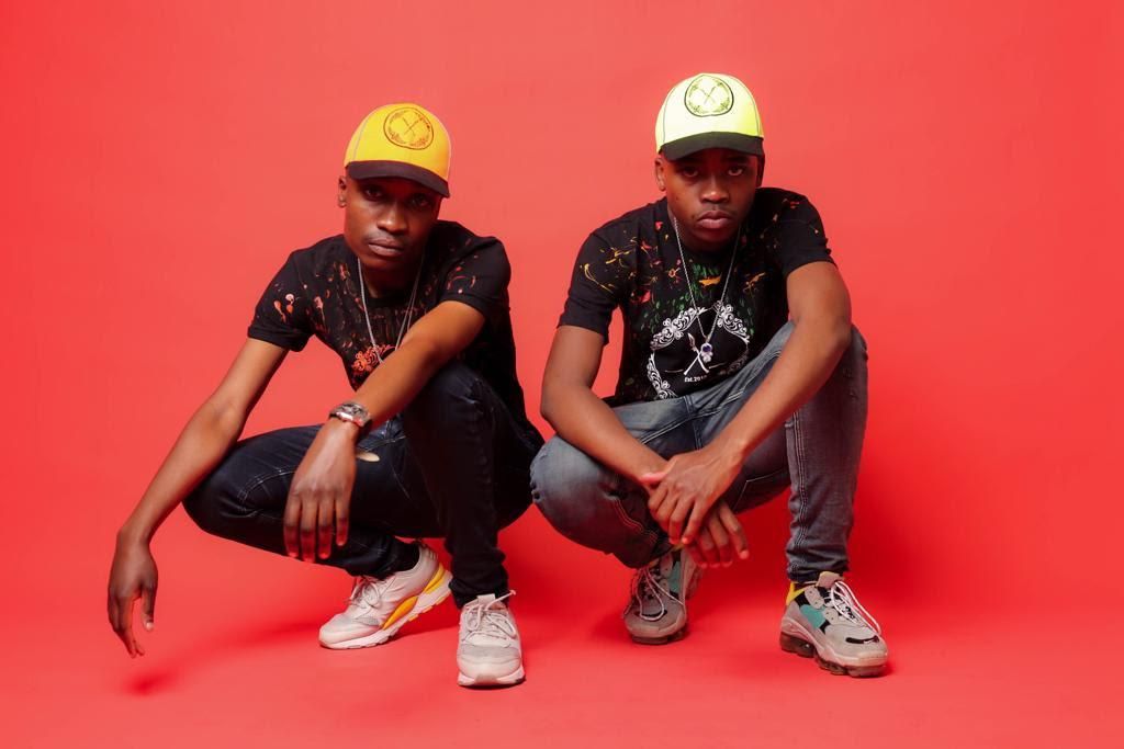 Reece Madlisa & Zuma – 2 Minutes Done Deal Ft. Kammu Dee, De Mthuda, Josiah De Disciple, Ntokzin